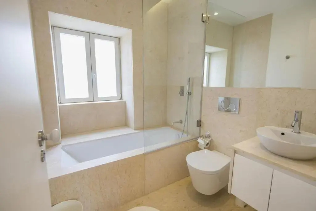 Lovelystay - Chic, Citrus Home - Private Garden And Parking