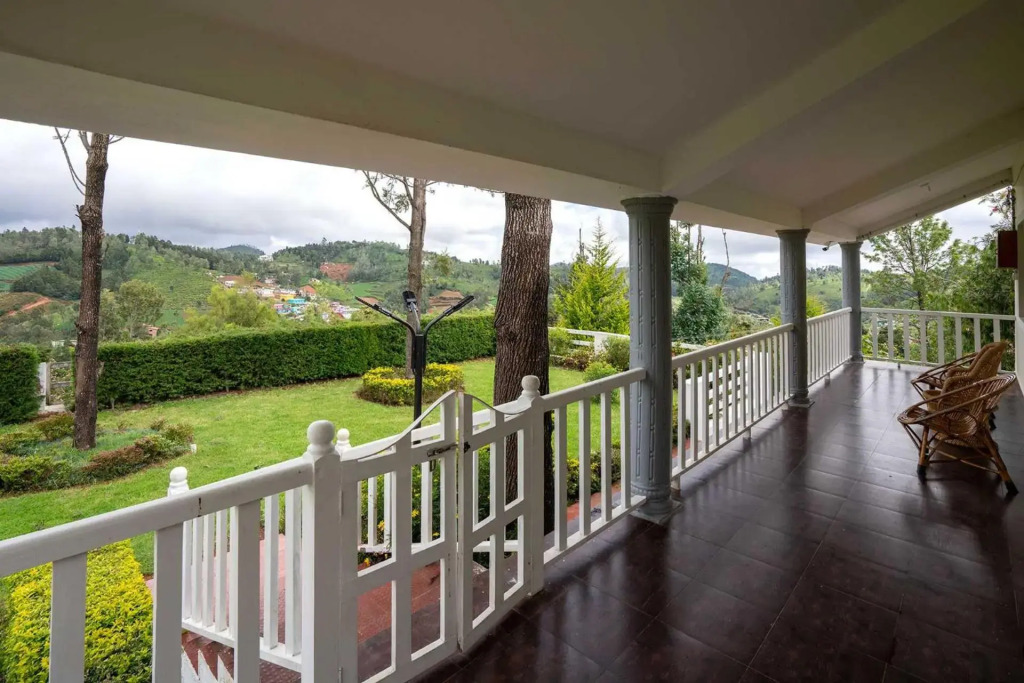 StayVista at Casa Pinnacle - Pet Friendly Home with Lawn