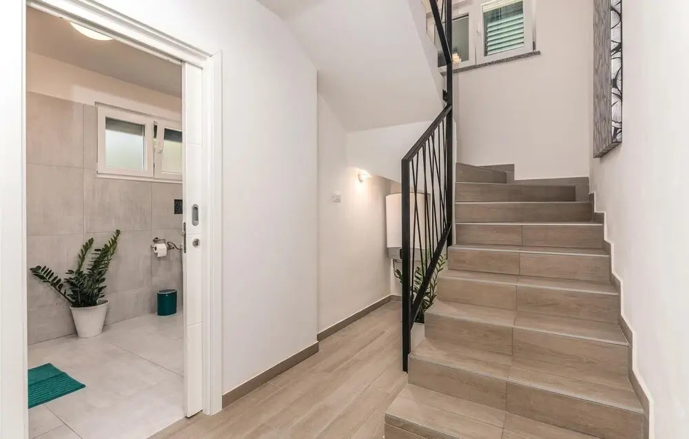 Awesome Home in Malinska With Wifi and 2 Bedrooms