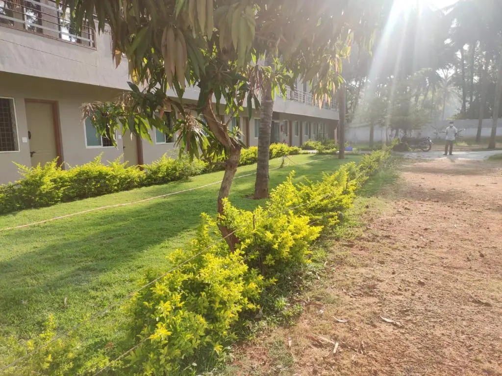 Yeshwitha Residency by OYO Rooms