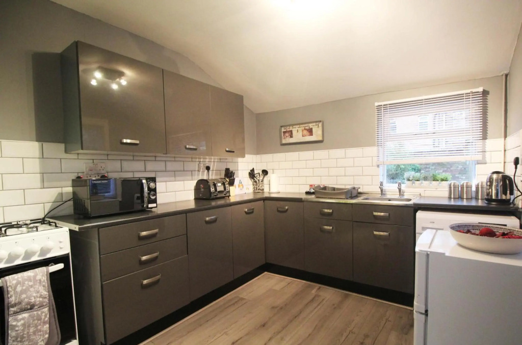 Panton Road - Modern Classic Terrace - Sleeps 12