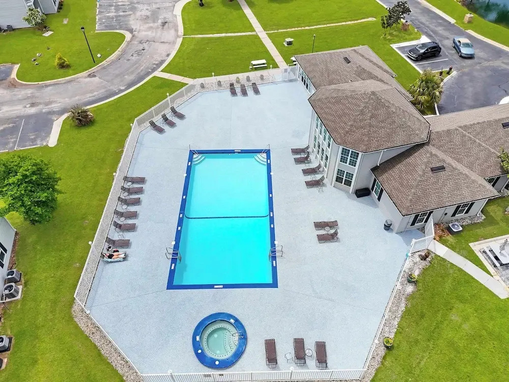 Coastal Retreat - Stay for 6!