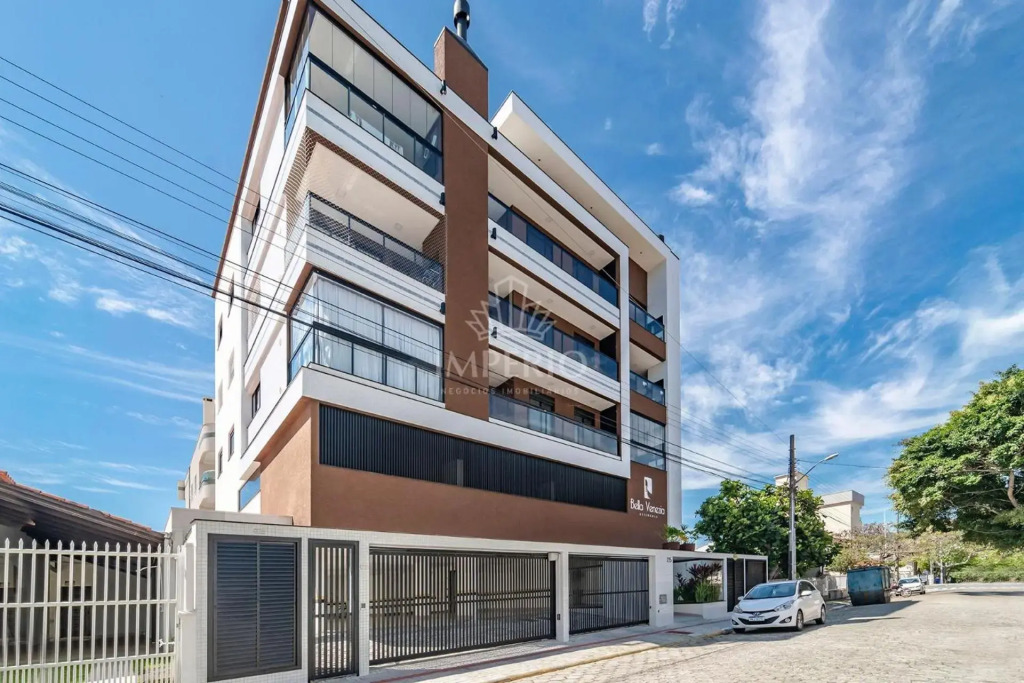 310 - Belíssimo Apartamento na Praia de Bombas