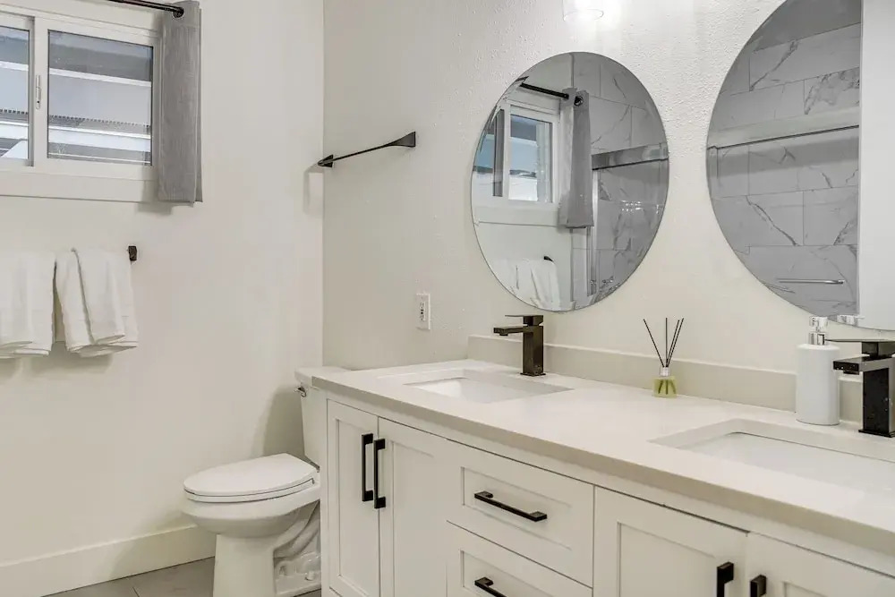 2 Mi to Asu: Spacious Family Home w/ Patio