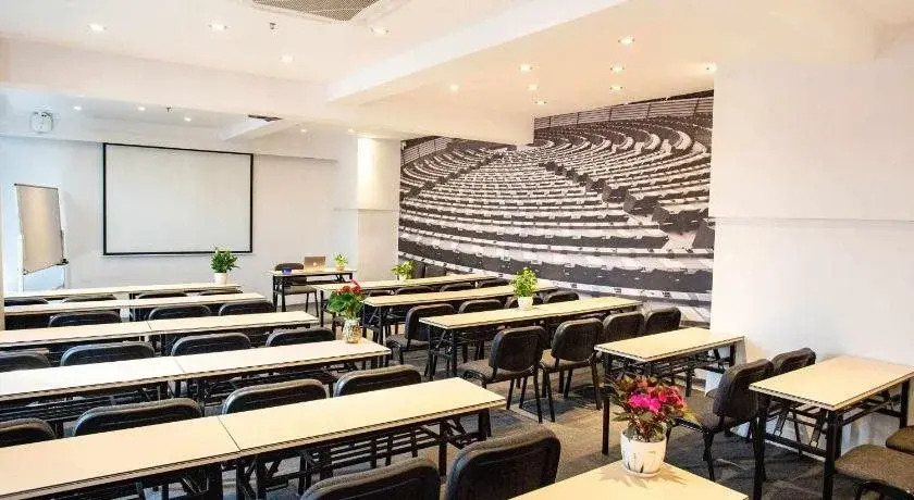 ibis Chengdu Wenjiang Center