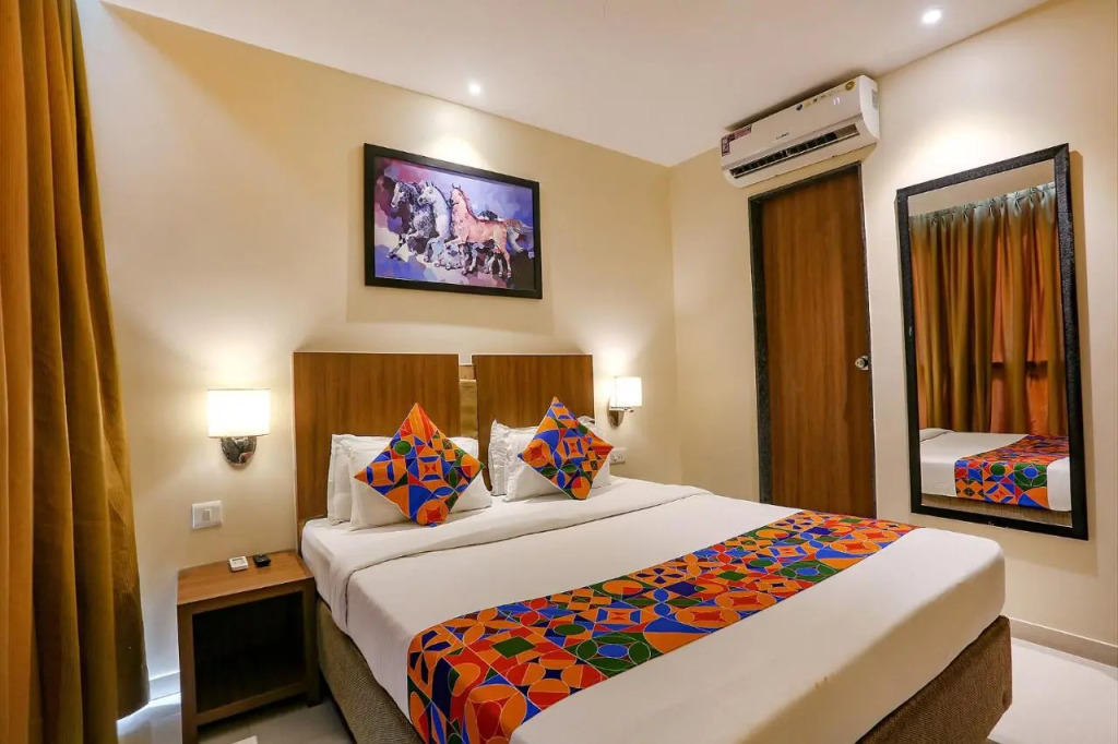FabHotel Royal International - Nr Mumbai International Airport