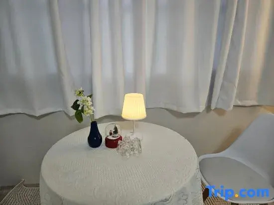 Right next to quiet residential area, spacious garden3 rooms (Q, Q,SS)