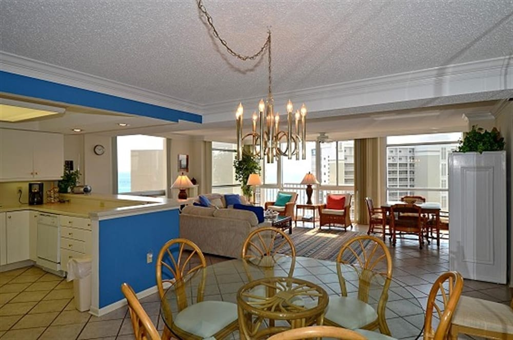 Shoreline Towers 3116 3 Bedroom Condo