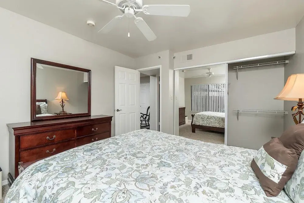 Old Town Escape 1 BR by Casago