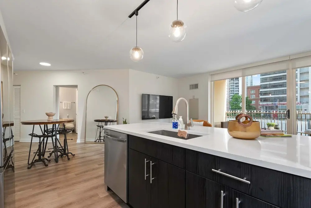 Downtown Group Ideal 2 Luxury Units Iconic Views