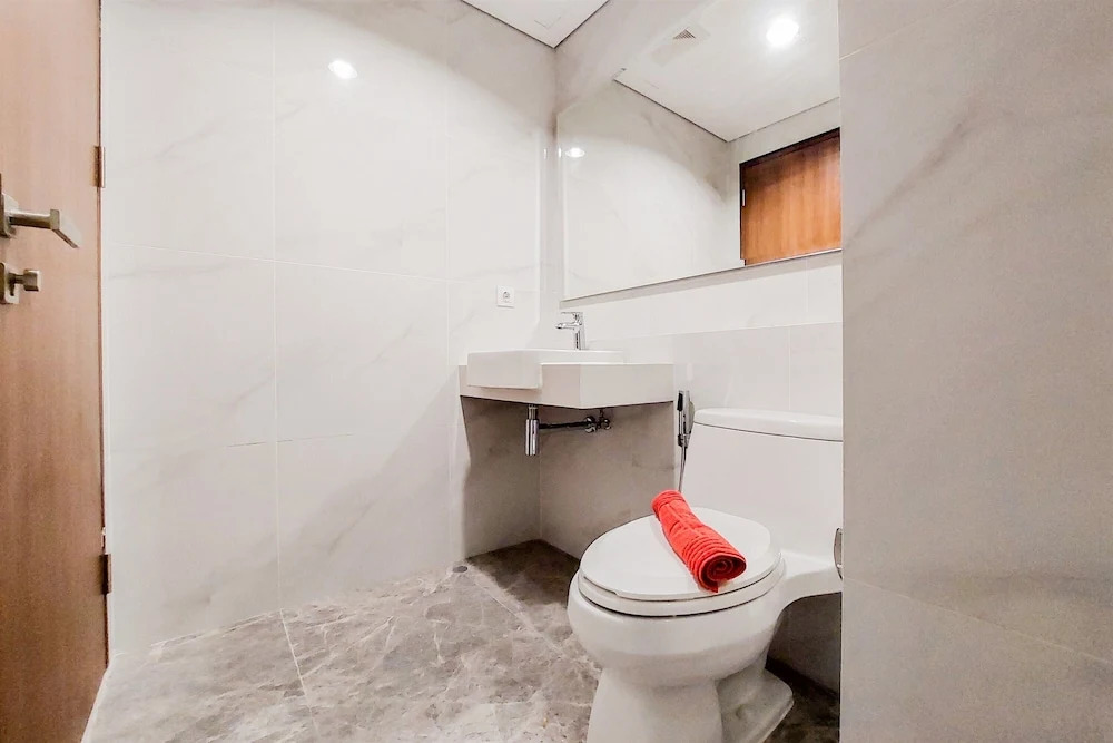 Gorgeous and Tidy 1BR Apartment at The Smith Alam Sutera By Travelio