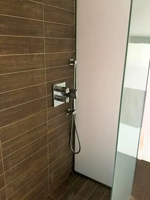 Room with a vue