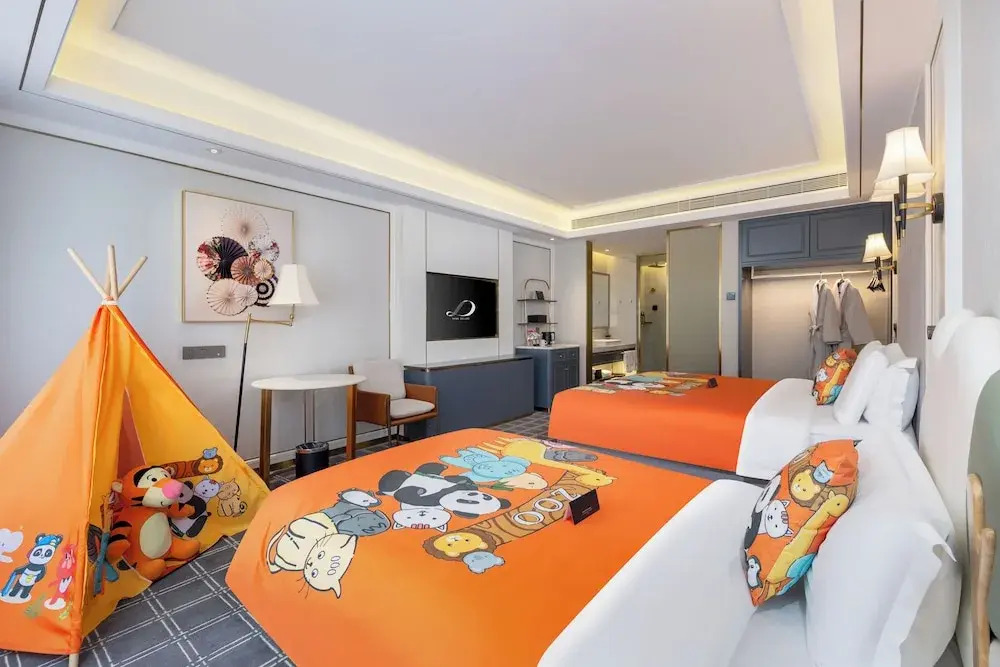 XANA Deluxe International Hotel Dongshankou Metro Station Branch