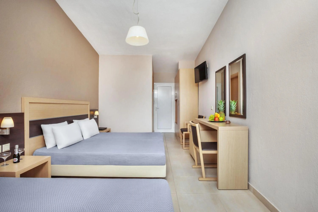 Iris Hotel