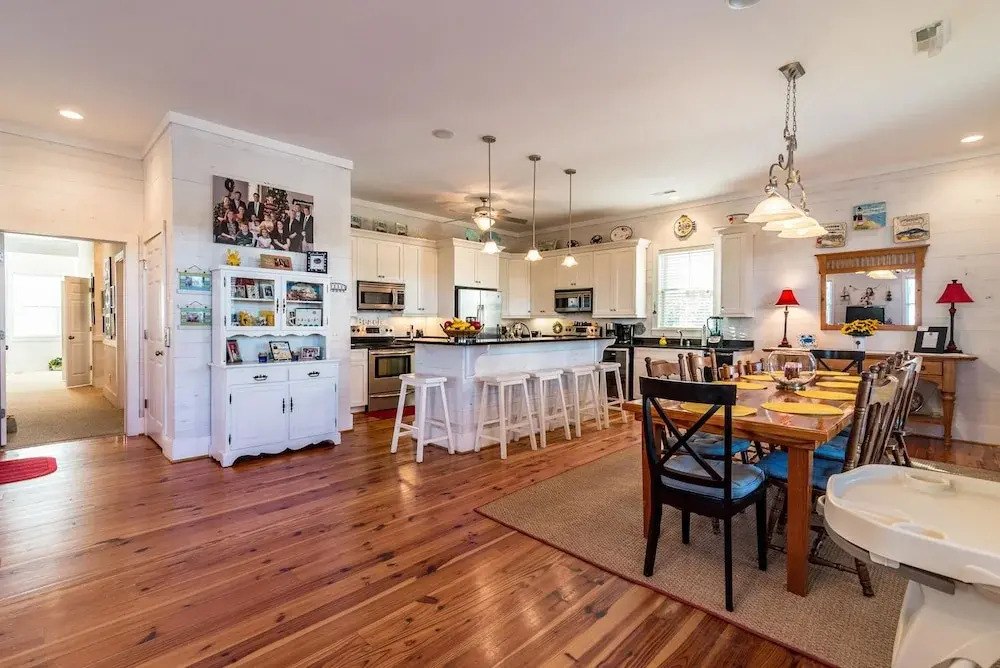 Carolina Corner - 5 Br Home