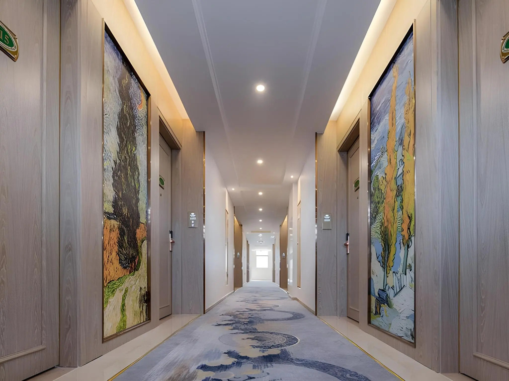 Vienna Hotel (Shenzhen Pingshan High-Speed Railway Station Pingshan Bonded Zone North Gate)