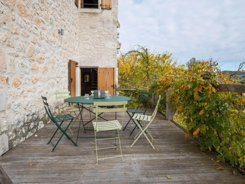 Cozy Cottage in Penne-d'Agenais with Private Pool