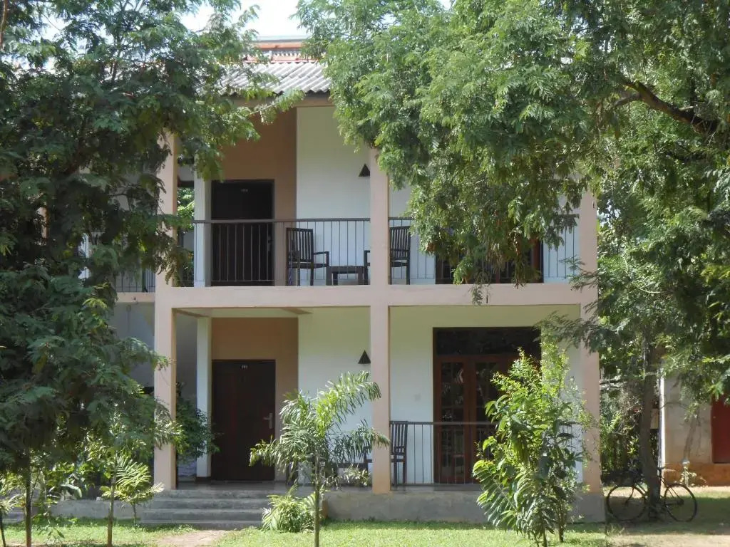 Lario Resort Sigiriya