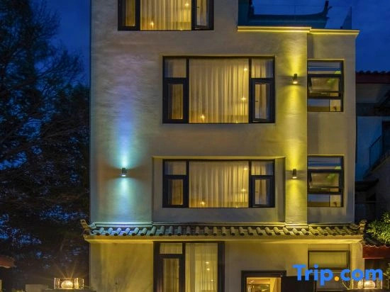 Lijiang Moye Snow Mountain View Villa Homestay (Shuhe Ancient Town Branch)