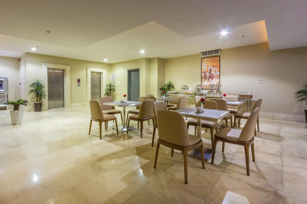 Al Muhaidb Residence Al Malaz 2 - Economic
