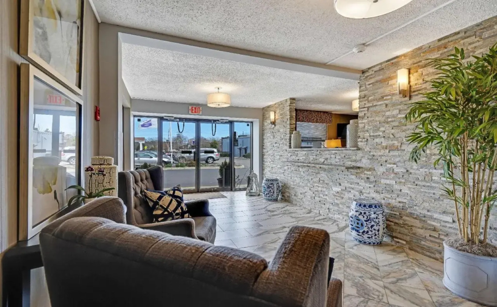 Blue Creek Inn