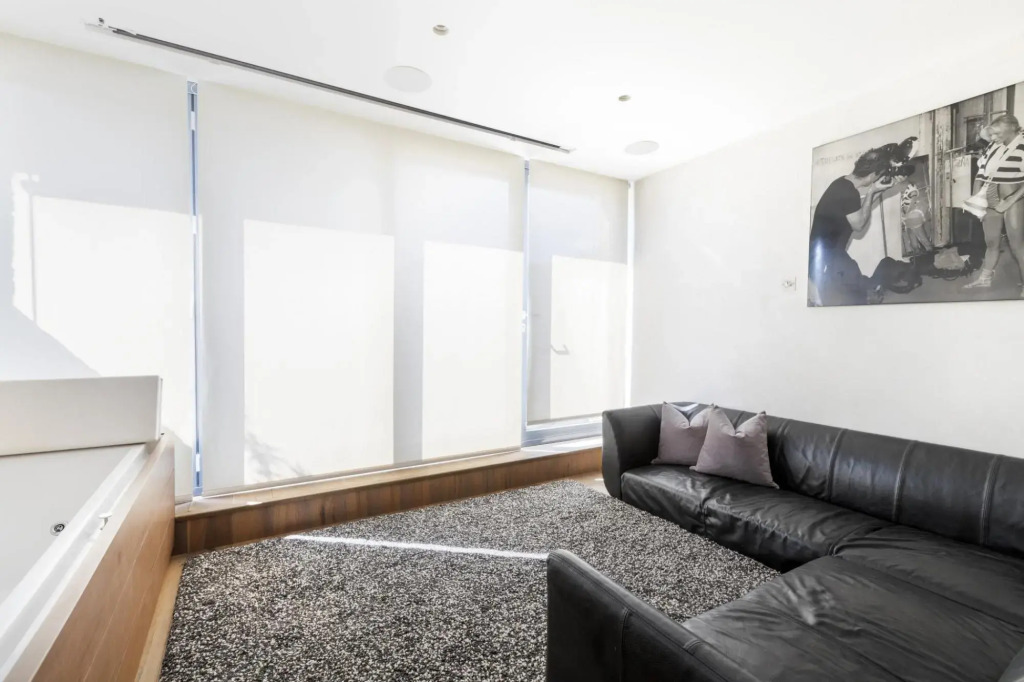 Woo-16 Woodseer Luxurious Town House With Garden Near Brick Lane