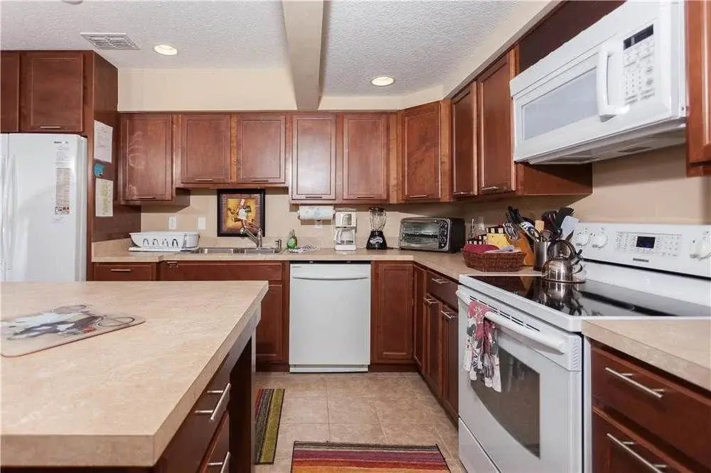 All You Need 2 Br home by RedAwning
