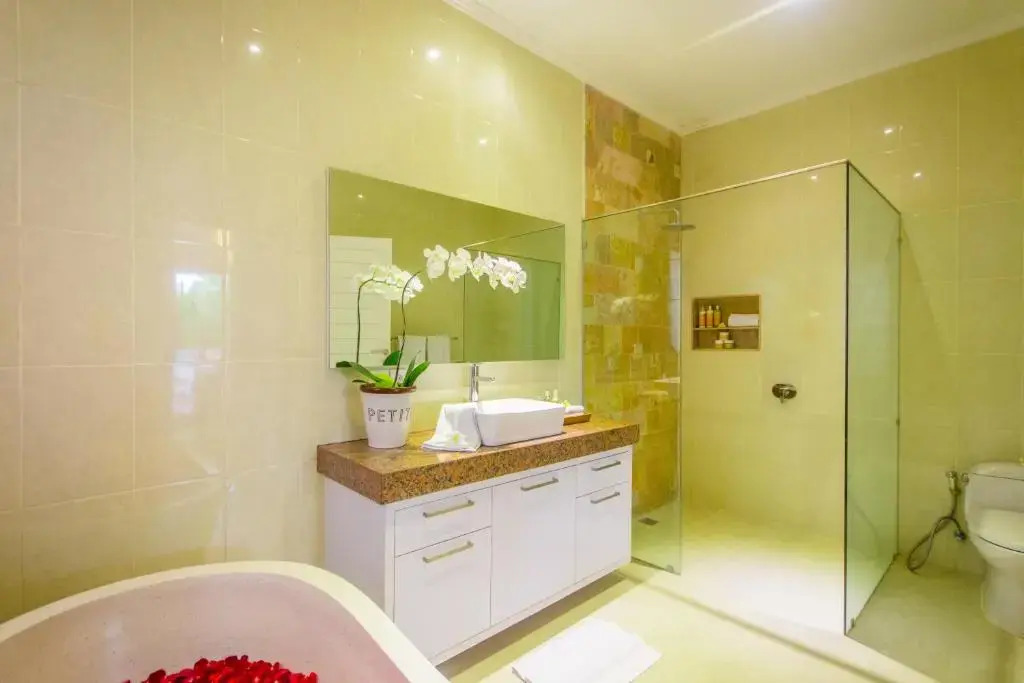 Golden Palm Villa