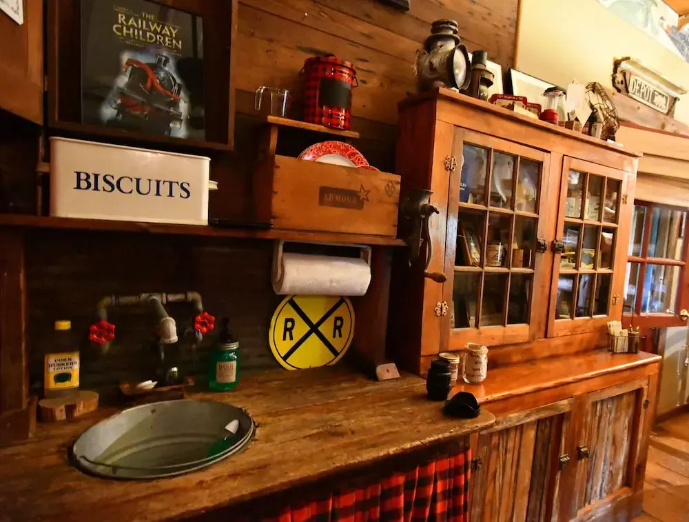 Country Woods Inn