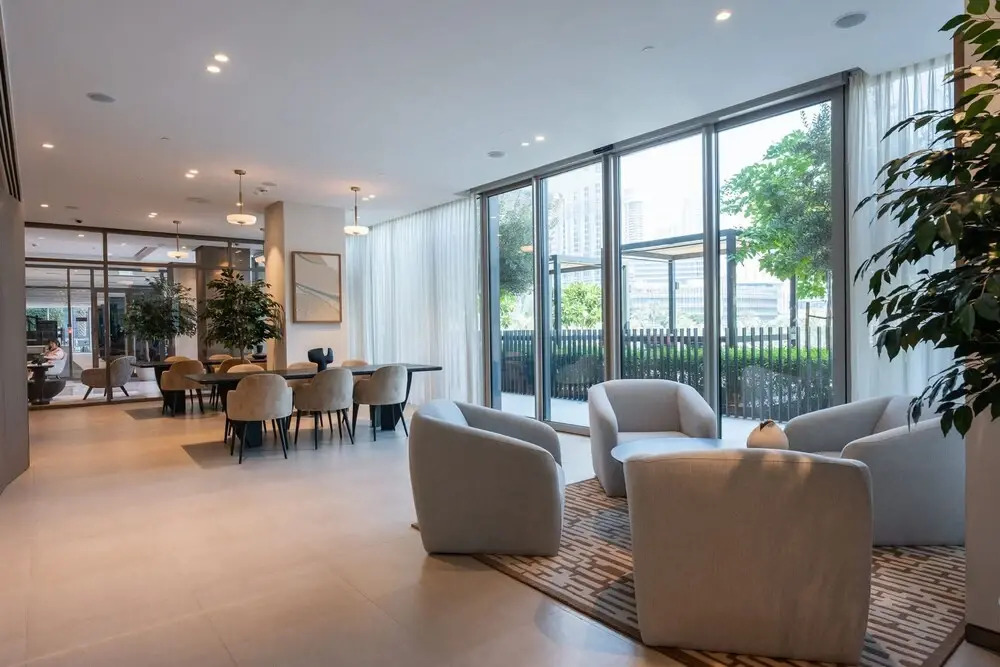 Cozy 2-bedroom Apartment Perfect for Family in Downtown With Burj Khalifa Views