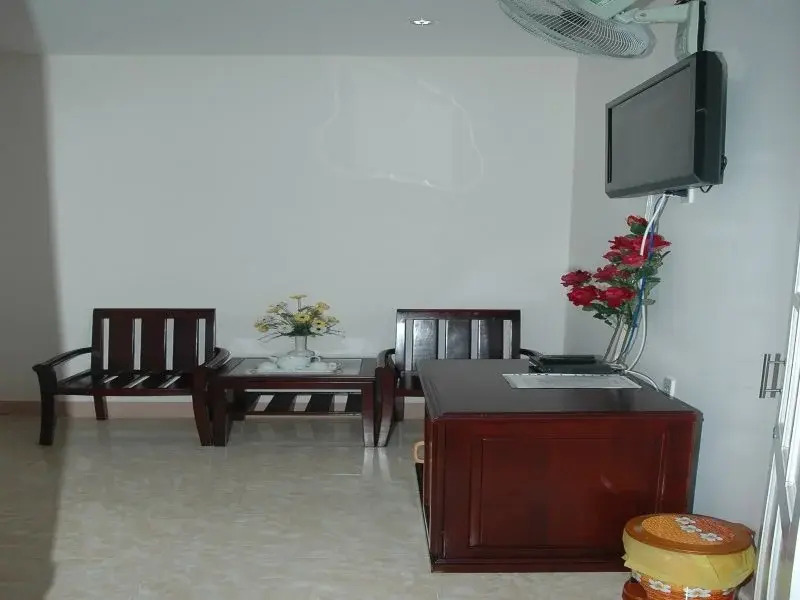 Hoàng Chánh Trí Hotel