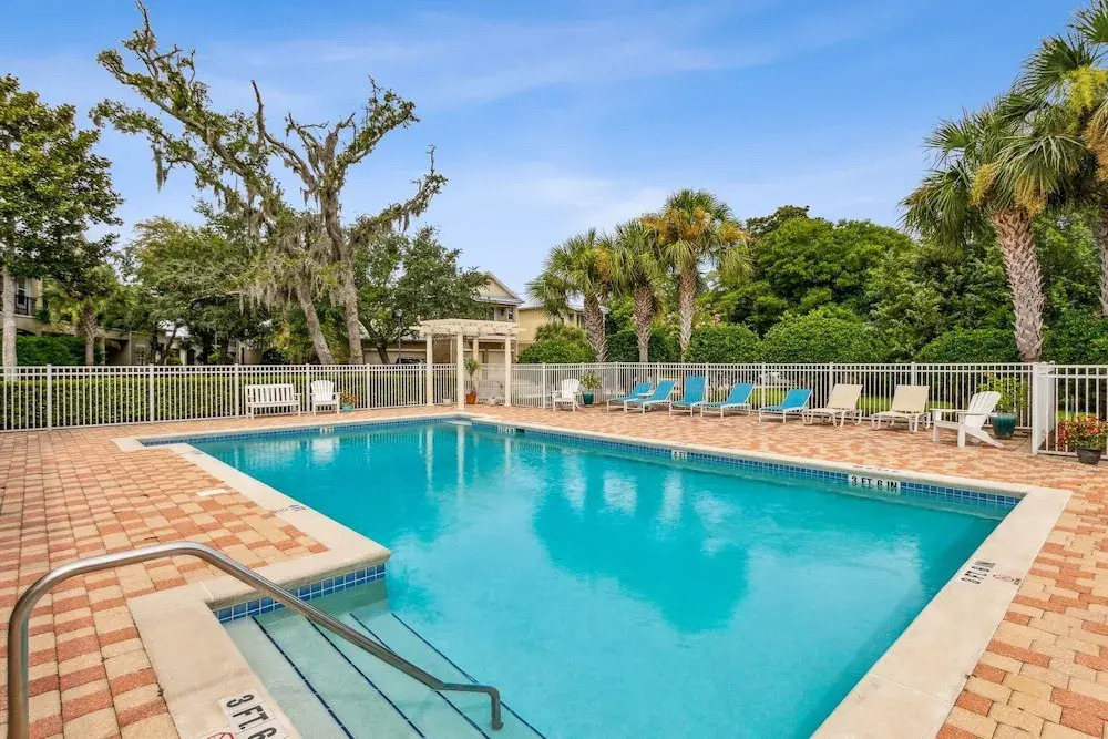 905 Summerwoods Cir