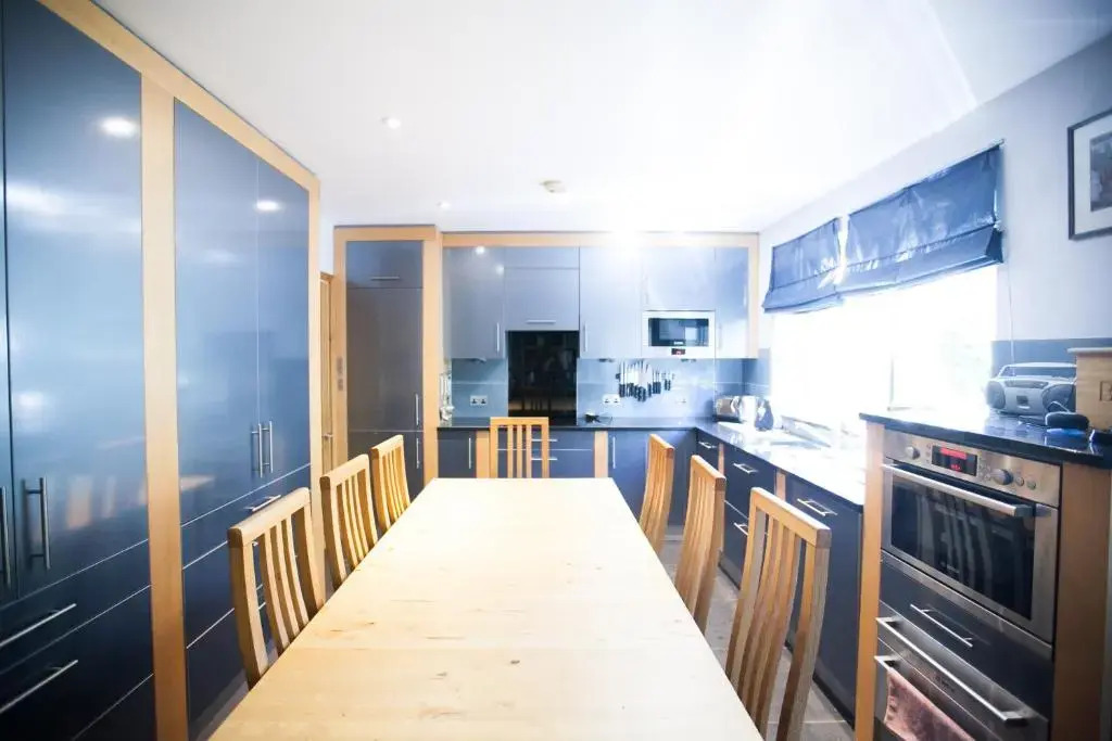 Honest University Apartment 2