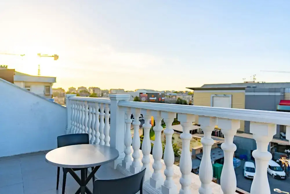 Black Palace Hotel