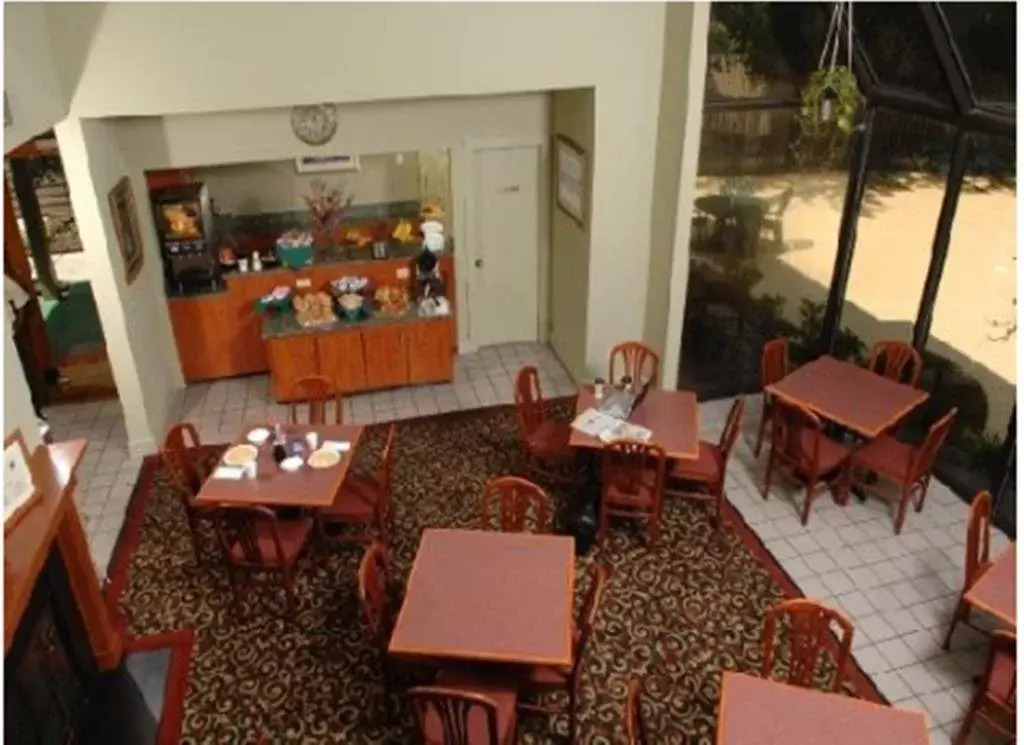 Huntsville Hotel & Suites
