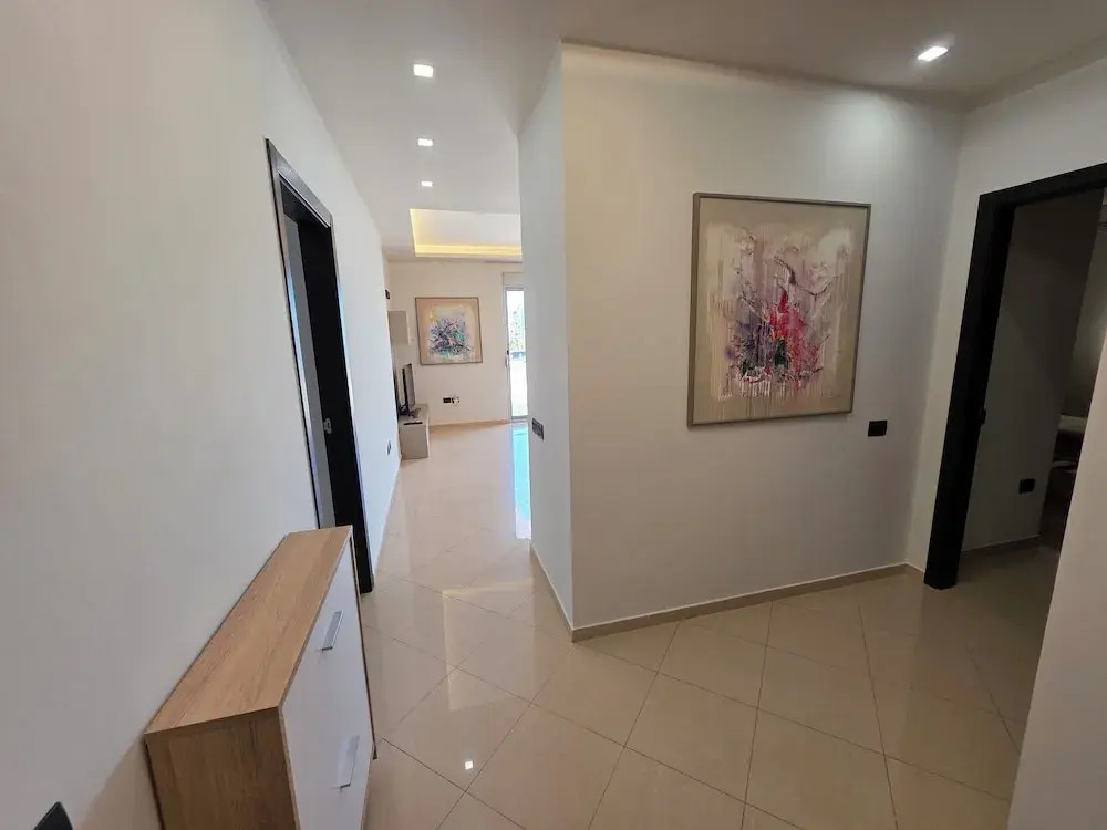 Thomas K Veranda Apartment