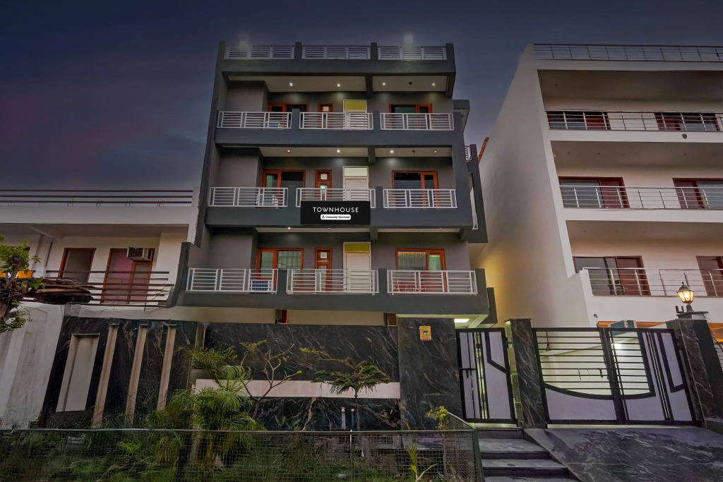 Super Townhouse Sector 135 Noida