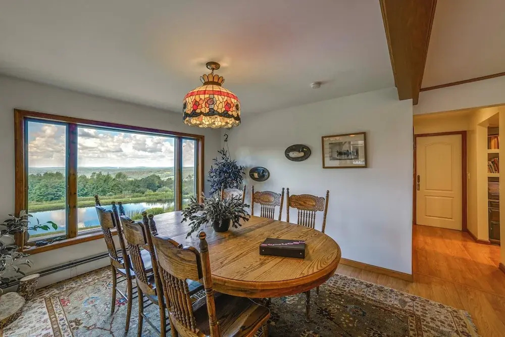 Serene Home w/ Deck, Pond & Mtn Views in Jefferson