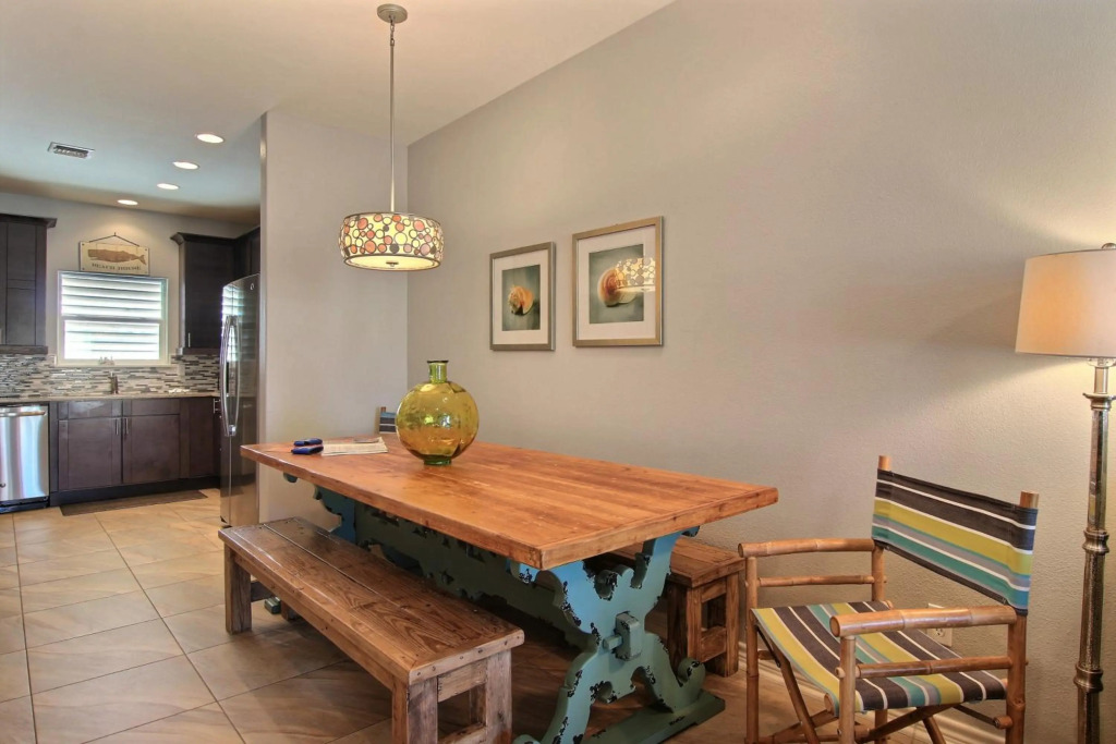 Family Tides Beach House 4 Bedrooms 3 Bathrooms Home