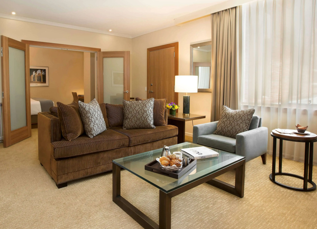 Luskin Hotel