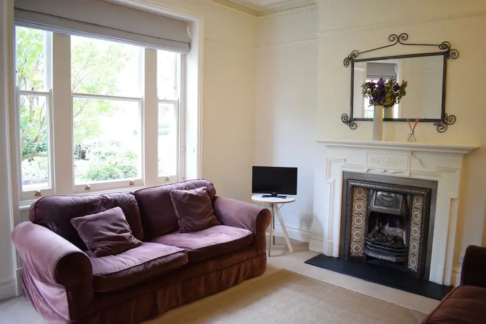 2 Bedroom Apartment Near Hammersmith