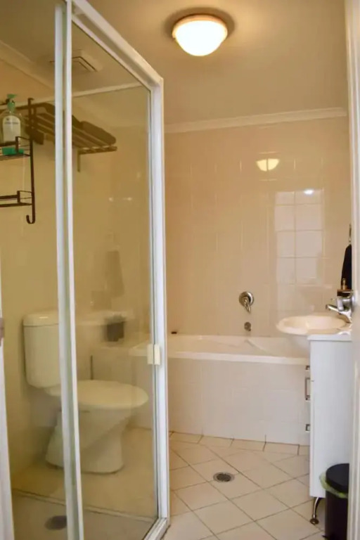 Quiet 1 Bedroom Flat in Concord