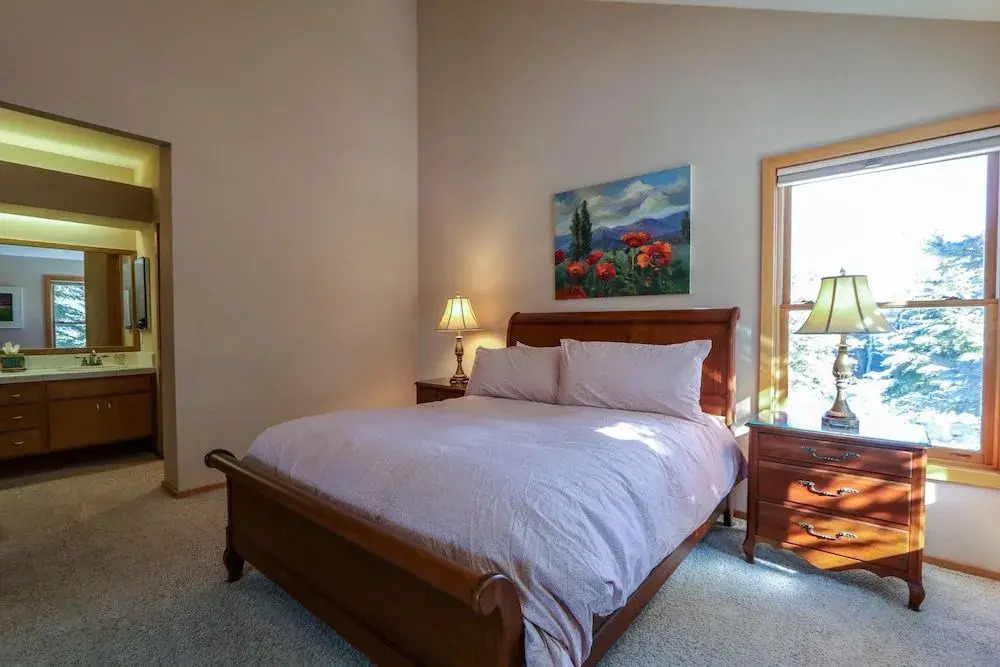 Snowcreek #880 3 Bedroom Condo by RedAwning