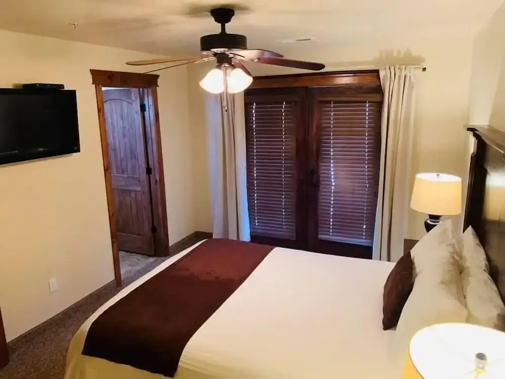 CB&M Executive Suites