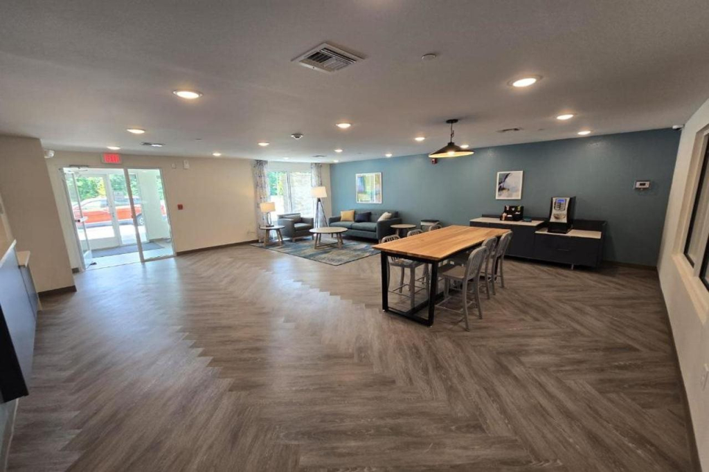 WoodSpring Suites Jackson Hub City
