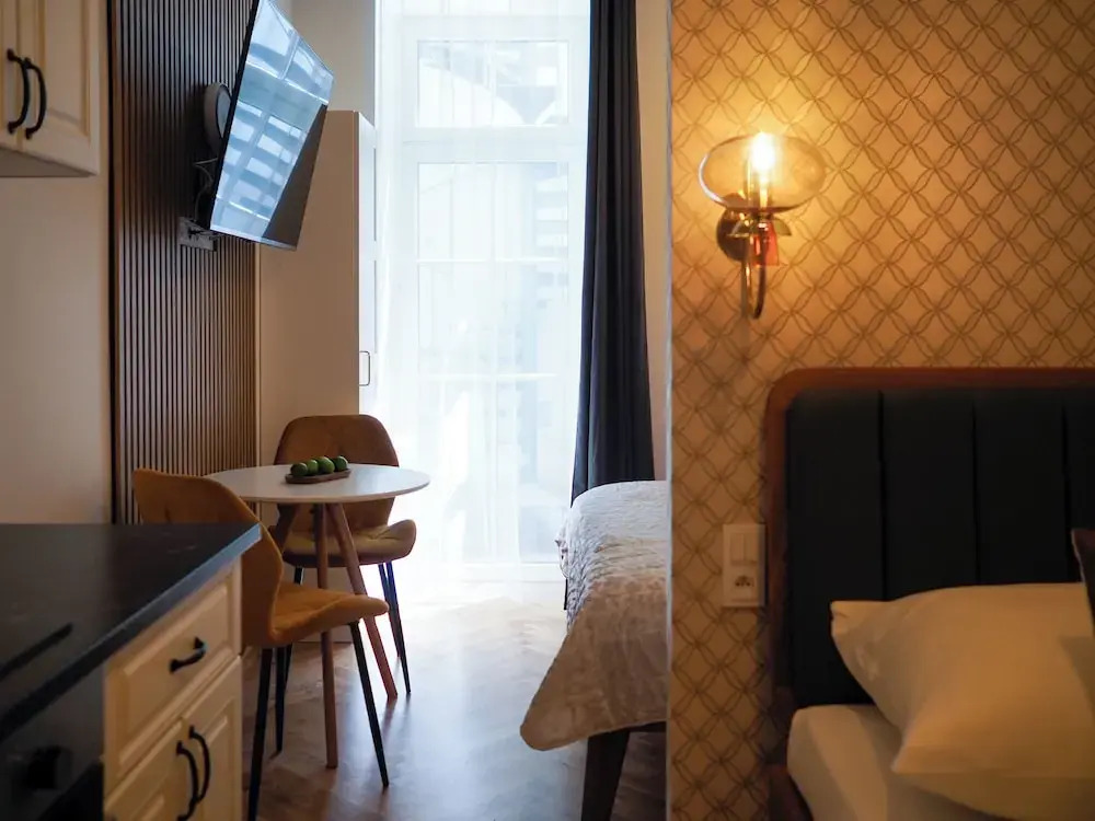 Hotel 16 & Apartments Prague City Living
