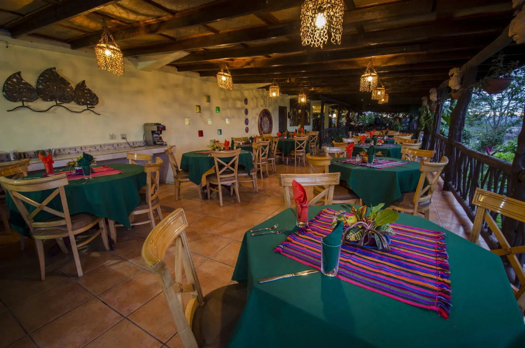 Cahal Pech Village Resort
