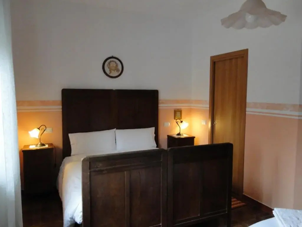 B&B Caslett