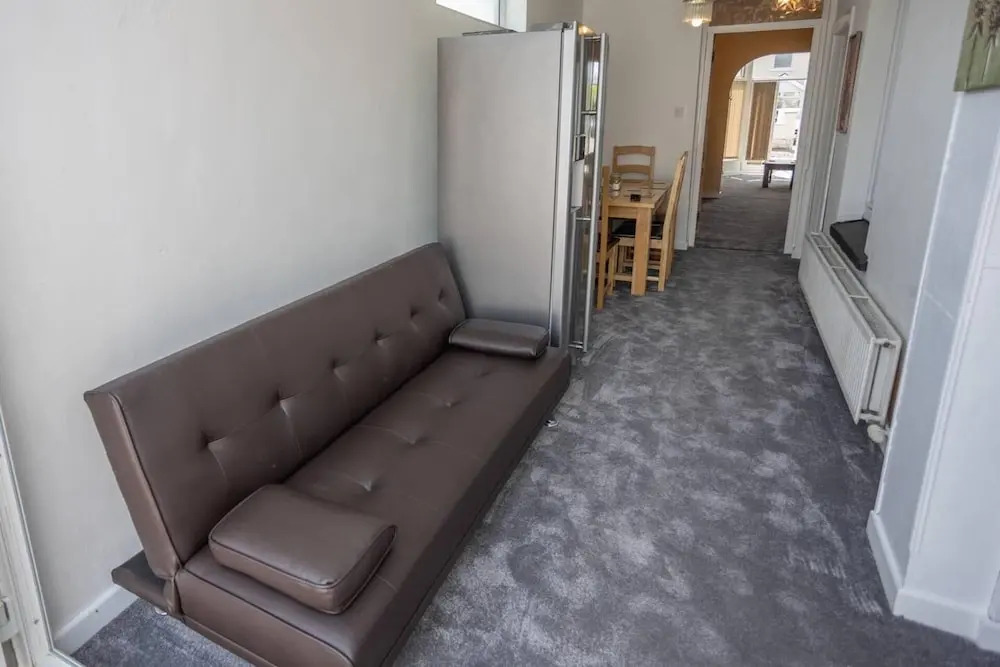 6 Guests-free Public Parking-5 Min to Beach