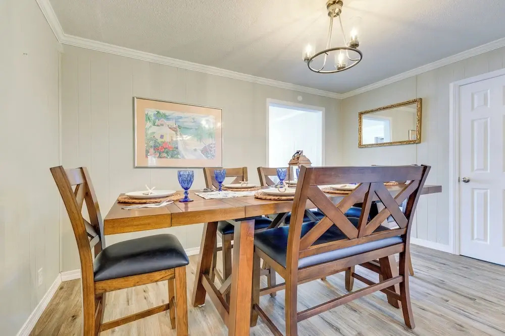 Charming Gulfport Home ~ 2 Mi to Marina